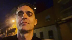 Pedro Alonso Instagram - Madrid night. ❤️🔥🦚