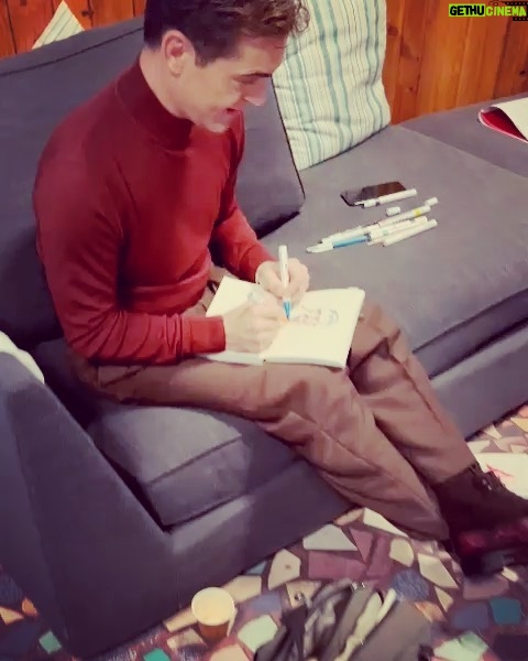 Pedro Alonso Instagram - Rodar y rodar y rodar y volver a rodar y rodar y rodar y rodar y volver a rodar, a ver si vuela. En el intento con mis queridos @sanchezzjoel @trisulloa @michellejoyjenner @begovargas y @juliopfernandez 🌋 #berlín