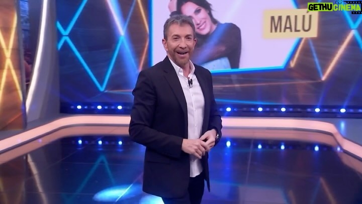 Pedro Alonso Instagram - ¡Y la semana que viene! ▪️LUNES: @_maluoficial_ ▪️MARTES: @begovargas y @pedroalonsoochoro ▪️MIÉRCOLES: @lolaindigo ▪️JUEVES: @isabelpreysler #sumario #invitados #malu #begoñavargas #pedroalonso #lolaindigo #isabelpresley #elhormiguero #LolaLolitaEH