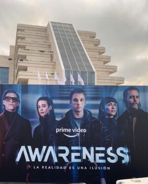 Pedro Alonso Instagram - Mi hermanito @darkoperich ha estado en el festival de Sitges y se ha encontrado la foto de un tipo barbudo que se me parece, dice. 

“Awareness” , de mi querido @daniel_benmayor próximamente en prime vídeo. Creo que a principios del año próximo? 🤔 Con mis hermosos y talentosos  @carlosscholz1 @mariapedraza_  @misslloren and the one and only @ojaenada