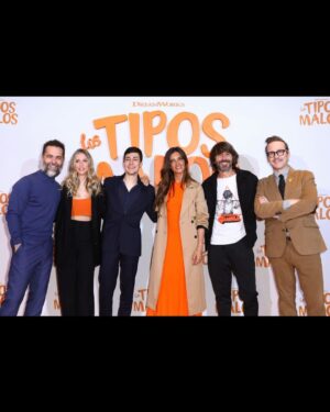 Pedro Alonso Instagram - “Tipos malos”, día de prensa. 🐍🔥🐺🐹🐬🐠🦖🦐🦐🐙🦟🐞🦋🐃🐇🦜🪶🦩