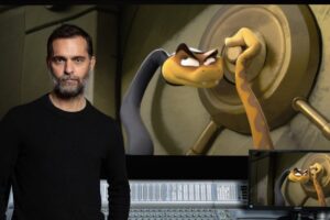 Pedro Alonso Instagram - Siempre quise poner la voz en una peli de animación. Bien, pues desde hoy ya puedo contar que he participado en el doblaje de #LosTiposMalos (la nueva peli de animación del año) y la experiencia ha sido gozosa y hasta animal, yo diría. 😝❤️
He prestado mi voz al Sr. Serpiente, uno de los líderes de la banda, experto en robar cajas fuertes con su cuerpo esbelto y sinuoso (de su carácter ya hablaremos). La película llega a los cines el 18 de marzo, ¡no os la perdáis! @universal_spain

Me gustaría hacer la promoción disfrazado de serpiente, pero no sé si me van a dejar. 😂😝🪲🔥🦖🍭