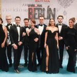 Pedro Alonso Instagram - What a night! Berlin, December 29 @vancouvermediaproducciones 🔥@netflixes 🕺🏼🔮🔥🚀 (gracias por ponerme muñesco @mansolutely @galleryroomc @miryampintado y a mi amada @bo_project_makeup )