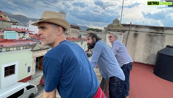 Pedro Alonso Instagram - Helicopter moment at my mother's house. Or assembly meeting of La nave del encanto. Enrique reads the notes I've written about adjustments for Monday and the two movements that follow to finish assembling the fourth letter. That is, we're fine-tuning the second act (The photo was taken on the terrace of the Rufino Tamayo Museum of Pre-Hispanic Art, in Oaxaca, with the two Enriques). 🔥🦧 Momento el helicóptero en casa de mi madre. O reunión de montaje de La nave del encanto. Enrique lee las notas que he escrito sobre ajustes para el lunes y los dos movimientos que siguen para acabar de montar la carta cuarta. Esto es, estamos afinando el segundo acto. Seguimos. Tendremos el relato listo para final de verano. La primera producción de Magü ahora mismo va con todo al fuego. (La foto fue en la terraza del museo arte prehispánico Rufino Tamayo, en Oaxaca, con los dos Enriques). @enriquebaroubach