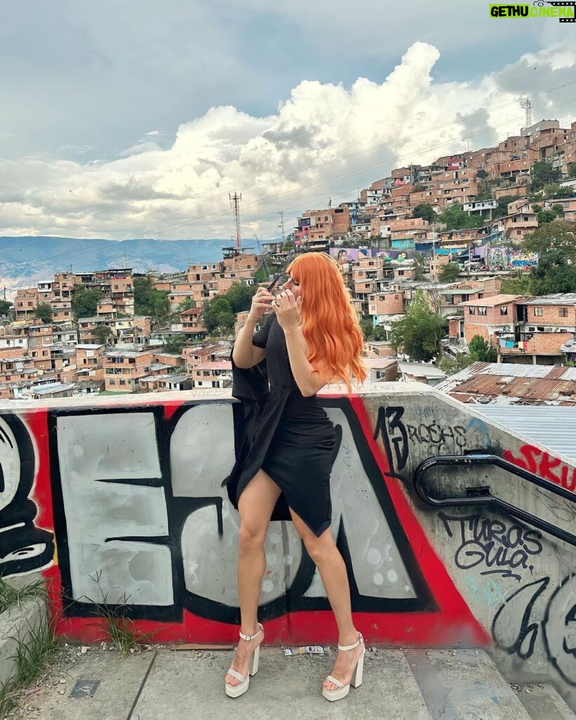 Pedro Figueira Instagram - A mi no me matan de bala, me matan de amor ☁💘 Comuna 13, Medellín, Colombia