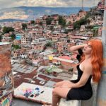 Pedro Figueira Instagram - A mi no me matan de bala, me matan de amor ☁️💘 Comuna 13, Medellín, Colombia