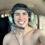 Pedro Figueira Instagram - Una selfie 🚁🤳🏻