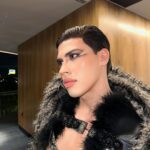 Pedro Figueira Instagram - Qué noche tan linda 🖤 TIK TOK AWARDS 🎤☺️ 🧥 @malafamastoremx @tonyberber_