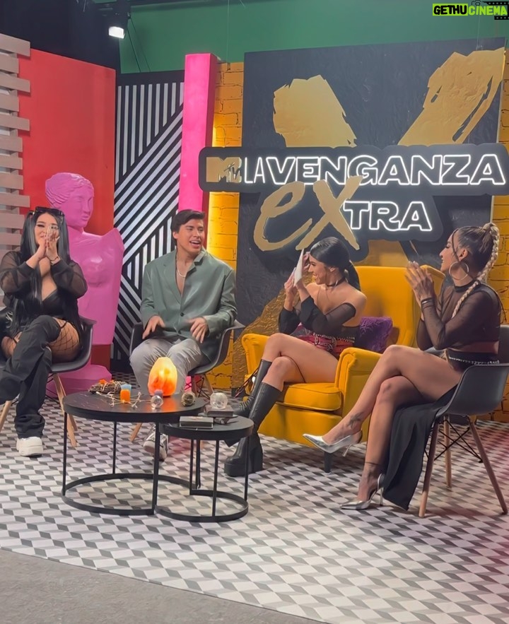 Pedro Figueira Instagram - Sé tu mismo, los demás puestos ya están ocupados 🖤 No se pierdan #LaVenganzaExtra por @mtvla y @plutotv_latam