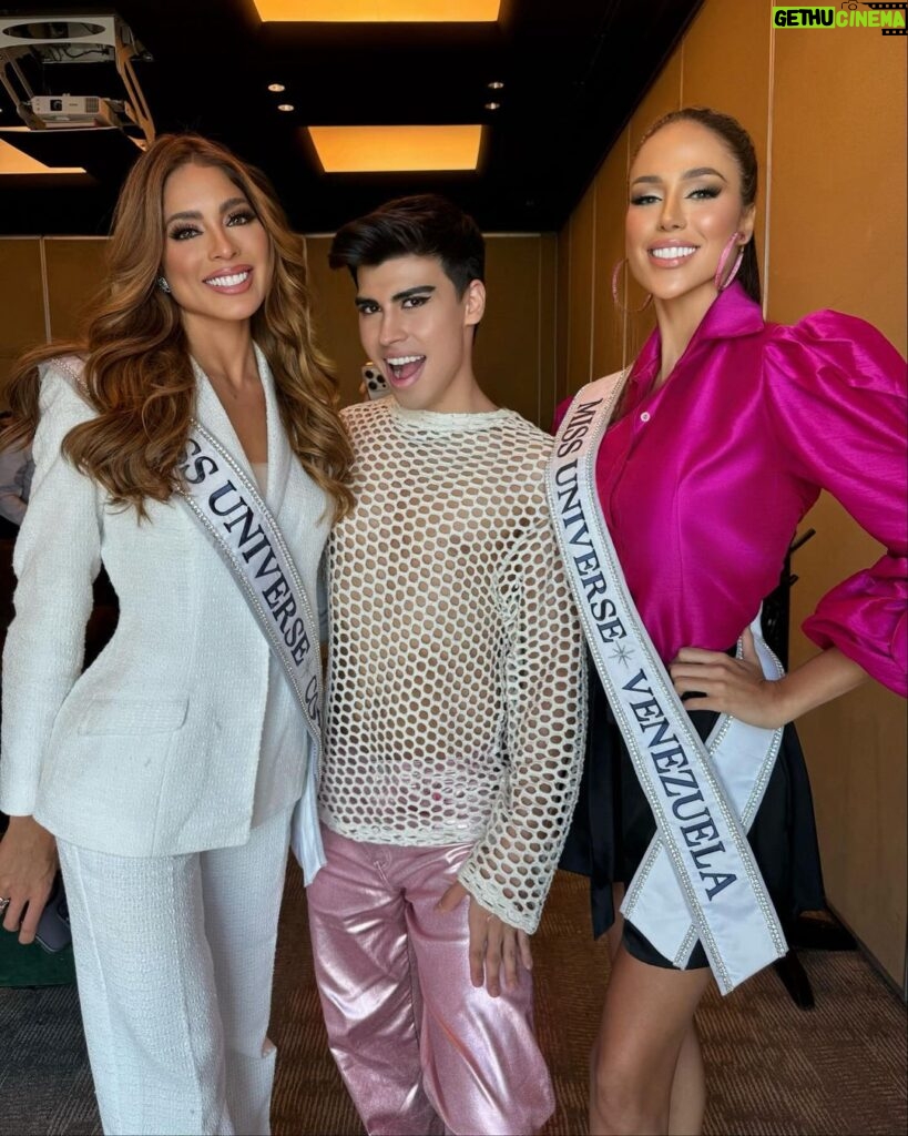 Pedro Figueira Instagram - VENEZUELA y COLOMBIA! 👑😍 Yaaaa último post de Miss Universo lo prometoooooo Mexico City, Mexico