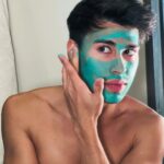 Pedro Figueira Instagram - Me acompañas? 💙 @glowrecipe @boxycharm ✨