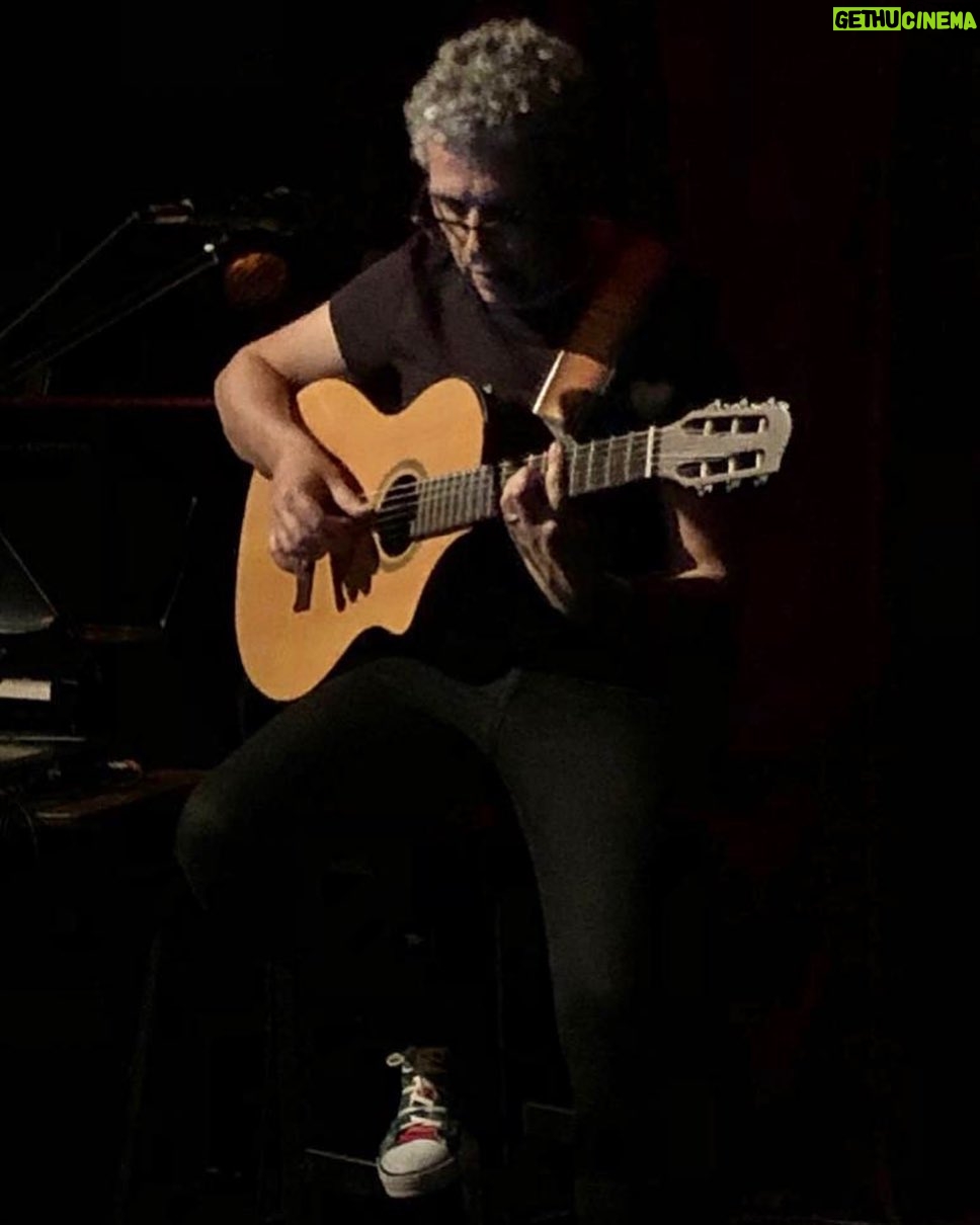 Pedro Guerra Instagram - @pedro_guerra en el fin de su gira por México: #ElViajeDeVuelta, desde el @forodeltejedor (Ciudad de México/ 26 de marzo de 2023) Les compartimos la lista de canciones que #PedroGuerra cantó como un recorrido por toda su discografía: 1- El viaje (De su disco #ElViaje) 2- Cuando tú no estás (De su disco #ElViaje) 3- Ruego (De su disco #ElViaje) 4- Márgenes (De su disco #ArdeEstocolmo) 5- Sin puntos ni comas (Soneto escrito por JOAQUIN SABINA/ Música: Pedro Manuel Guerra) / De su disco #14DeCientoVolandoDe14 6- Mar de Mármara (De su disco #PedroGuerra30Años) 7- Caperucita roja (De su disco #ElMonoEspabilado) 8- Se enamoró de un río (De su disco #Vidas) 9- El pescador (De su disco #Vidas) 10- Menguante (De su disco #Bolsillos) 11- Mapa de carreteras (De su disco #Bolsillos) 12- Donde pongo la vida pongo el fuego (Texto: Ángel González / Música: Pedro Manuel Guerra) De su disco #LaPalabraEnElAire 13- Niños (De su disco #Ofrenda) 14- Ofrenda (con Leonel García) De su disco #Ofrenda 15- Daniela (De su disco #Raíz) 16- Primera Morna (con Miguel Inzunza) De su disco #Raíz 17- Cerca del amor (De su disco #Raíz) 18-Debajo del puente (con El David Aguilar) De su disco #TanCercaDeMí 19- Pasa (De su disco #TanCercaDeMí) 20- Deseo (con Edgar Oceransky) De su disco #Golosinas 21- El marido de la peluquera (con Muerdo) De su disco #Golosinas 22- Contamíname (De su disco #Golosinas) 23- La lluvia nunca vuelve hacia arriba (De su disco #Raíz) Nota: En cada título se especifica la procedencia original de cada uno, es decir, de que disco dio a conocer las canciones. Las grandes ausentes de aquella noche o las que también nos hubiera gustado escuchar: Huellas, Otra forma de sentir, Miedo, Lazos, El circo de la realidad, Contra el poder, Siete Puertas. Foto: @rodrigo_glez85 #Tbt #Cantautor #CanciónDeAutor Ciudad de Mexico CDMX