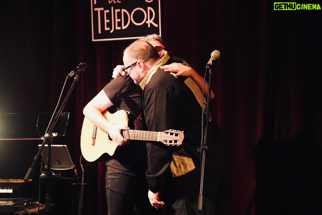 Pedro Guerra Instagram - Recuerdos de Ese Día en @forodeltejedor en CDMX. @miguelinzunza @leoelleon @eldavidaguilar @eoceransky @muerdomusica Amigos a los que quiero y admiro.