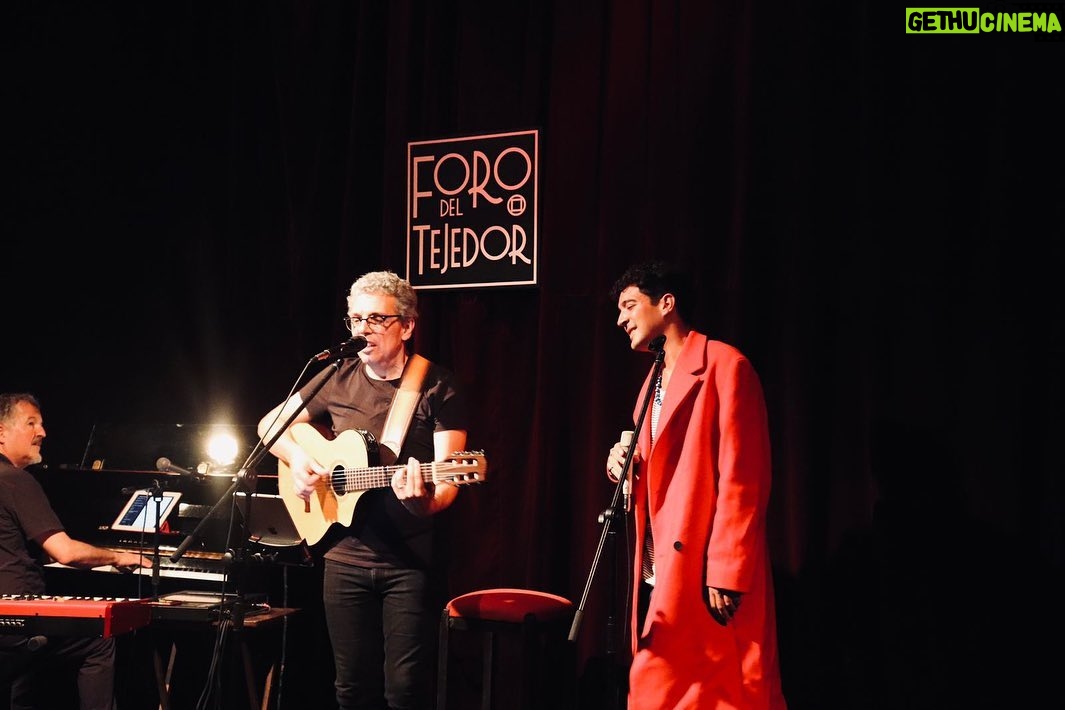 Pedro Guerra Instagram - Recuerdos de Ese Día en @forodeltejedor en CDMX. @miguelinzunza @leoelleon @eldavidaguilar @eoceransky @muerdomusica Amigos a los que quiero y admiro.
