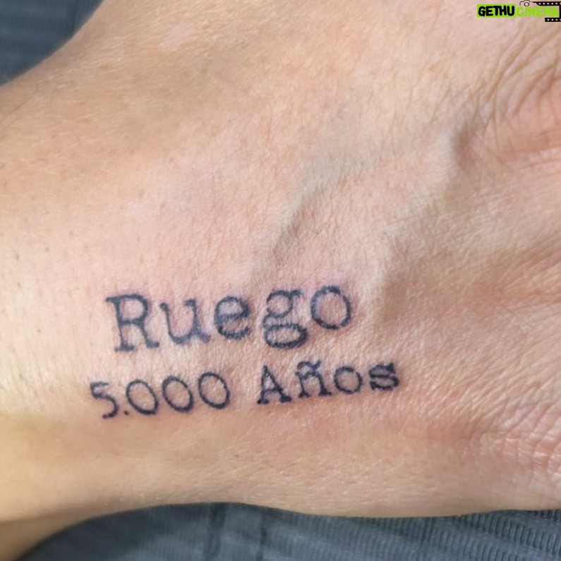 Pedro Guerra Instagram - Mi primer Tatuaje @ancient_fantasy @kikoteart