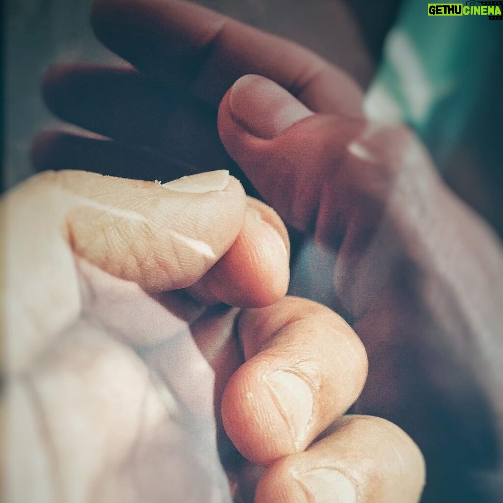 Pedro Guerra Instagram - Nuestras manos siempre juntas ❤️