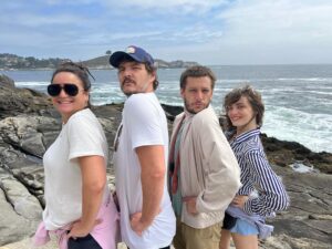 Pedro Pascal Instagram - Javi, Pedro, Nico, Lux. #LosOtrosCuatroFantasticos Happy Birthday, Mom. #VivaChile 

📷 @theperkypat