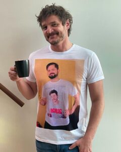 Pedro Pascal Instagram - Buen día. #boricpresidente2022