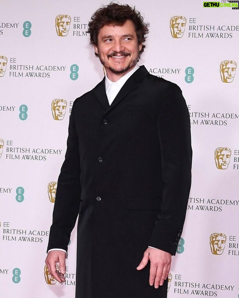 Pedro Pascal Instagram - I couldn’t decide which was more important, the head or the shoes. @bafta @prada @mrfabioimmediato @katthomasmakeup #BaftaAwards2021