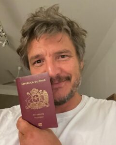 Pedro Pascal Instagram - Libre de corrupcion Libre de violencia Libre de abusos #Apruebo4deSeptiembre #NuevaConstitucion #DerechosHumanos #AprobarEsHumano