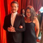 Pedro Pascal Instagram - Big Sis Energy. #LosOscars95 con @tylenolprincess