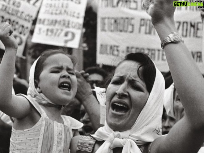 Pedro Pascal Instagram - Mothers went to the streets to scream on behalf of their children disappeared to a bloody military regime. No other country in the world at that time had taken on their genocidal leaders to expose their crimes and demand justice. #Argentina1985 #AcademyAward nominated for this year’s Best International Feature Film. @argentina.1985 @sanmitre @tylenolprincess @primevideo @primevideolat