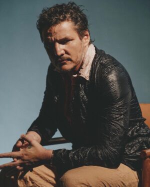 Pedro Pascal Instagram - Flaunt. It. @flauntmagazine 

📸 @cschoonover 
👕👖 @chloehartstein @loropiana 
💄💇‍♂️ @cocoullrich