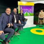 Pedro Ribeiro Instagram - Que ano espectacular, está primeira temporada do @_ofutebolemomento na Sport Tv. Uma nova casa para esta equipa, dezenas de programas e podcasts, fizemos o programa em estádios, o Barbosa ja tem Instagram, até uma manhã de radio fizemos todos! Sobretudo divertimo-nos, e percebemos que o programa tem público e que muita gente se revê na forma como tratamos o futebol. Obrigado a toda a gente da Sport Tv, que nos recebeu tão bem, e ao @placardjsc pela aposta. Nuno, Pedro e Cláudia, seguimos! ⚽️