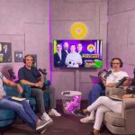 Pedro Ribeiro Instagram - Que ano espectacular, está primeira temporada do @_ofutebolemomento na Sport Tv. Uma nova casa para esta equipa, dezenas de programas e podcasts, fizemos o programa em estádios, o Barbosa ja tem Instagram, até uma manhã de radio fizemos todos! Sobretudo divertimo-nos, e percebemos que o programa tem público e que muita gente se revê na forma como tratamos o futebol. Obrigado a toda a gente da Sport Tv, que nos recebeu tão bem, e ao @placardjsc pela aposta. Nuno, Pedro e Cláudia, seguimos! ⚽️