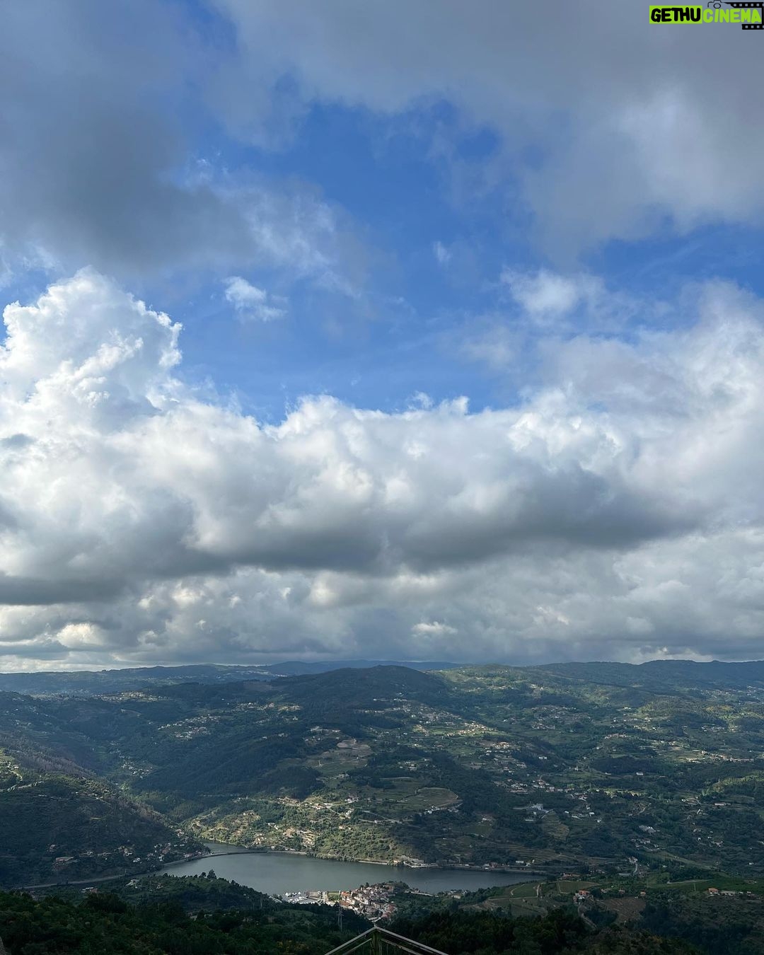 Pedro Ribeiro Instagram - Destes dias Douro. Resende, Viseu, Portugal
