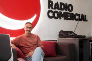 Pedro Ribeiro Instagram - A maioridade.
18 anos à frente da Rádio Comercial. Longe vão os 6,2 de audiência, quando hoje vivemos à volta dos 20. O sonho da inédita liderança e agora estes anos todos a liderar. 
Dos primeiros tempos, de inocência, inexperiência e absoluto terror de falhar, guardo, intactas: a mesma paixão, e uma ideia para esta estação de rádio. Uma visão do que é e do que pode ser. Numa altura em que passo os dias a olhar para o futuro, é um prazer, hoje, olhar para trás e poder desfrutar de tudo o que se viveu. Obrigado a todas as equipas desde então, toda a gente. A todos os ouvintes. Os que já estavam connosco em 2005 e os que se foram juntando. Um dia, quando alguém falar de mim, eu serei o “Pedro Ribeiro da Comercial “
Essa ideia enche-me de orgulho e gratidão em partes iguais. 
18 anos. Quem diria?
Em frente, que há muito por criar e para dar a ouvir, em casa, no carro, em todo o lado.