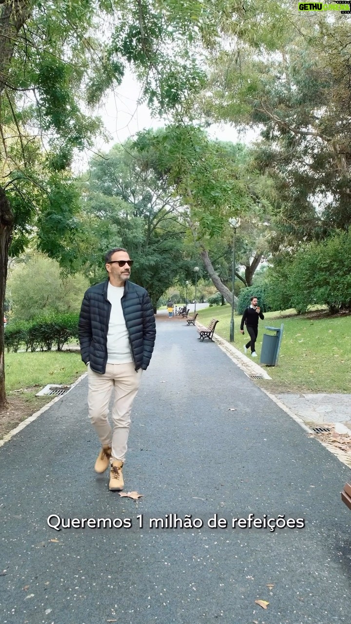 Pedro Ribeiro Instagram - Vamos ajudar, simplesmente registando os kms que fazemos em cada dia? Cada km transforma-se numa refeição distribuída pela Rede de Emergência Alimentar. Há muita gente a precisar. Objectivo: 1 milhão de refeições! #PUB #TodosOsPassosContam #Galp