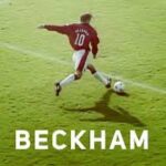 Pedro Ribeiro Instagram - Extraordinária, a série sobre a vida de David Beckham, na Netflix. Vi tudo em dois dias. Uma viagem apaixonante, da infância a sonhar com o Manchester United a um golo de meio campo, de ser o ódio da nação a ser o salvador da pátria. O Real Madrid galáctico, a cultura de rigor e tradição de Alex Ferguson, a gestão de um casamento sujeito a uma pressão que pôs tudo à prova, em vários momentos. A chuteira na testa. Simeone, em dois momentos extraordinários. Cantona, Figo, Capello, Zidane, Carlos Queroz, Roberto Carlos,Gary Neville, Ronaldo Fenómeno, Ferdinand e muitos mais. Ah, e claro: dois pontapés de canto, daquele pé direito com poderes mágicos, para ganhar uma champions fora de horas. Uma delícia. Tratem das pipocas.
