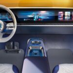 Pedro Ribeiro Instagram - Together in Electric Dreams. Acabo de ver, na SIC, uma reportagem sobre o Salão Automóvel de Munique. Parece que a eletrificação é definitiva. Durante muito tempo, julguei que o Hidrogénio acabasse por ser a nova via, depois dos motores de combustão. Como apaixonado por carros, embora totalmente ignorante em matéria de motores, binários e afins, assisto, deslumbrado, a esta explosão de novos modelos e a esta afirmação do Eletrico, numa industria em que até a origem geográfica dos carros ganha novos protagonistas com as marcas chinesas à frente, a baralhar as contas todas. E, neste caso, a jogar em casa do adversário, a Alemanha do Grupo VW, da Mercedes, da Porsche, da BMW. A mim, separa-me do carro elétrico a questão da autonomia, mas admito que seja preconceito ou mero desconhecimento, e que seja mais simples do que parece. O futuro da condução é elétrico, e o futuro, na verdade, já está aí, silenciosamente, à espreita. Promete. 💡