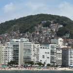 Pedro Ribeiro Instagram - O Rio de Janeiro. É difícil de explicar. Há canções que ajudam: falam em “tensão flutuante”, numa “cidade de cidades misturadas”, “purgatório da beleza e do caos”., “Minha alma canta, vejo o Rio de Janeiro, estou morrendo de saudade.” É isso tudo é. Tem, seguramente, qualquer coisa única e especial, incomparável. Qualquer coisa que nada tem a ver com a Razão e tudo com Emoção. Em cada despedida, a vontade de voltar. E o resto é mar, claro. Rio de Janeiro, Rio de Janeiro
