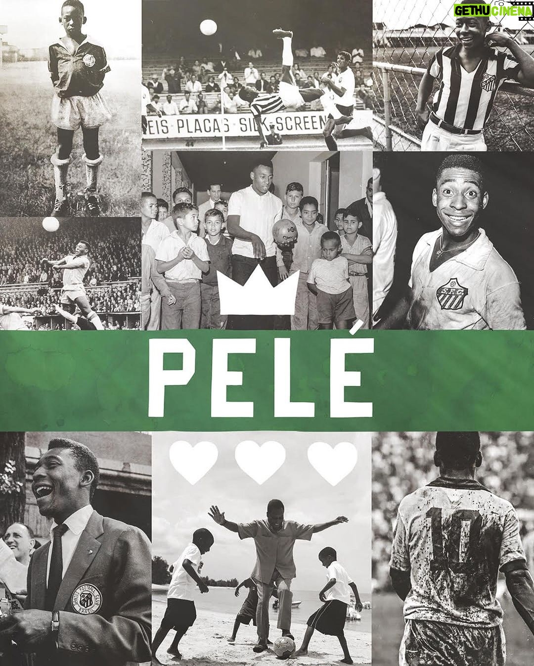 Pelé Instagram - Pelé é sinônimo da maior palavra de quatro letras que existe: Amor. Três Copas do Mundo. Um tesouro nacional no Brasil. O atleta mais icônico de todos os tempos. O Rei sozinho veste a coroa. @rootsoffight está apresentando um pouco da realeza de Pelé com esses novos bonés snapback - disponíveis agora em rootsoffight.com e pele10.org. #RootsofFight #KnowYourRoots . Pelé is synonymous with all the big four-letter words. Love. Hero. King. It’s the latter that the sporting world knew him as on the pitch, for it was Pelé who showed what true transcendence was over the course of three decades. Three World Cups. A national treasure in Brasil. The most iconic athlete ever. The King alone wears the crown. @rootsoffight is flexing some Pelé royalty with these new snapback hats - available now at rootsoffight.com & pele10.org. #RootsofFight #KnowYourRoots