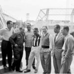 Pelé Instagram - Senhoras e senhores, para nos inspirarmos, compartilhamos essa foto do menino Pelé no início de sua carreira no @santosfc. O início de uma grande história, não só para o futebol santista, mas para o mundo inteiro. . Ladies and gentlemen, for inspiration, we share this photo of the boy Pelé at the beginning of his career at @santosfc. The beginning of a great story, not only for Santos football, but for the whole world.