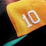 Pelé Instagram - Pelé é sinônimo da maior palavra de quatro letras que existe: Amor. Três Copas do Mundo. Um tesouro nacional no Brasil. O atleta mais icônico de todos os tempos. O Rei sozinho veste a coroa. @rootsoffight está apresentando um pouco da realeza de Pelé com esses novos bonés snapback - disponíveis agora em rootsoffight.com e pele10.org. #RootsofFight #KnowYourRoots . Pelé is synonymous with all the big four-letter words. Love. Hero. King. It’s the latter that the sporting world knew him as on the pitch, for it was Pelé who showed what true transcendence was over the course of three decades. Three World Cups. A national treasure in Brasil. The most iconic athlete ever. The King alone wears the crown. @rootsoffight is flexing some Pelé royalty with these new snapback hats - available now at rootsoffight.com & pele10.org. #RootsofFight #KnowYourRoots