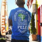 Pelé Instagram - Na América do Norte o verão está chegando ao fim, mas as promoções estão apenas esquentando na @rootsoffight. Tudo está incluso com descontos de até 50%. As economias estão lá, cabe a você aproveitá-las antes que seja tarde demais. Não perca - acesse Rootsoffight.com agora. #RootsofFight #ConheçaSuasRaízes . Summer is coming to an end but the sales are just heating up at @rootsoffight. Everything is included at up to 50% off. The savings are there, it’s up to you to grab them before it’s too late. Don’t miss it - go to Rootsoffight.com now. #RootsofFight #KnowYourRoots