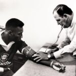 Pelé Instagram – Como vocês estão depois deste primeiro tempo? Como diria meu amigo, @galvaobueno: Haja coração! 

Eu acredito na vitória! E vocês?
.
How are we all feeling after this first half? As my friend @galvaobueno would say: What a heart-stopping match!

I believe in a victory! And you?