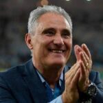 Pelé Instagram - Hoje conhecemos os 26 jogadores que representarão a Seleção Brasileira nesta Copa do Mundo. É muita responsabilidade que recai nos ombros desses jovens atletas, por isso venho aqui dar meu voto de confiança a esta equipe e desejar toda a sorte do mundo para nossa Seleção. Sei que vocês deixarão o Brasil orgulhoso. Boa sorte, Tite! . Today we knew the 26 players who will represent the Brazilian National Team in this World Cup. A lot of responsibility falls on the shoulders of these young athletes. I’m here to give my vote of confidence to this team and wish good luck to our National Team. I know you will make Brazil proud. Boa sorte, Tite!