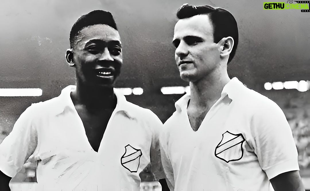 Pelé Instagram - Uma amizade verdadeiramente eterna. Parabéns pelo seu aniversário, Pepe, o Canhão da Vila! . A truly eternal friendship. Congratulations on your birthday, Pepe, the Village Cannon!