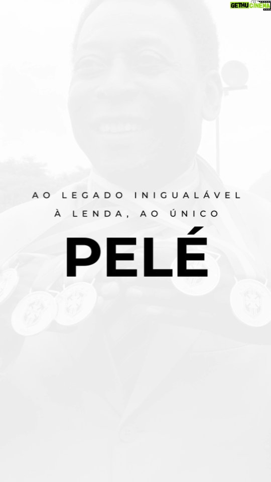 Pelé Instagram - OBRIGADO POR TUDO, @pele! 👑⚽ Hoje seria o aniversário de 83 anos do inigualável Pelé. Tanto ele quanto Edson são figuras que moldaram o que enxergamos como futebol brasileiro. É com a saudade da sua ausência, mas com a alegria de tudo que esse gigante do futebol fez, que o Lance! e a Pelé Foundation deixa nossa reverência ao Rei. #ReiPelé #PeléEterno