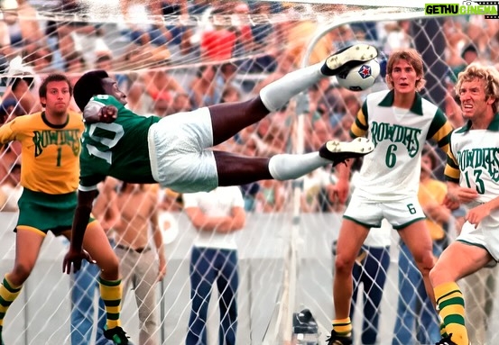Pelé Instagram - A @fifaworldcup anunciou os estádios para a Copa do Mundo de 2026. A partida de estreia, no Estádio Azteca, onde Pelé foi tricampeão em 1970. A grande final, em New Jersey, mesma região em que ele foi feliz ao levar seu futebol para os Estados Unidos, e jogou sua última partida profissional. A celebração final da maior competição esportiva do planeta será no mesmo lugar em que Pelé se despediu dos gramados pela última vez. O legado do Rei Pelé se mistura com a história do esporte novamente. Não há dúvidas que essas decisões não são meras coincidências. Talvez nada disso aconteceria, se ele não tivesse construído essa linda história. É um legado inconfundível, único e eterno. E poderemos vivenciar boas memórias dessa linda jornada enquanto assistirmos essas partidas. Edson certamente estaria muito feliz em reviver estes momentos. São registros inesquecíveis para todos que realmente amam o futebol. . @fifaworldcup announced the stadiums for the 2026 World Cup. The opening match, at the Azteca Stadium, where Pelé was three-time champion in 1970. The grand final, in New Jersey, same region where he was happy to take his football to the United States, and played his last professional match. The final celebration of the biggest sporting competition on the planet will be in the same place where Pelé said goodbye to the field for the last time. King Pelé’s legacy mixes with the history of sport again. There is no doubt that these decisions are not just a coincidence. Perhaps none of this would have happened if he hadn’t created this beautiful story. It is an unmistakable, unique and eternal legacy. And we will be able to experience good memories of this beautiful journey while watching these matches. Edson would certainly be very happy to relive these moments. These are unforgettable records for everyone who truly loves football.
