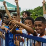 Pelé Instagram – We are proud Cruyff Court Pelé has been openend in Santos marking the milestone of the 300th Cruyff Court in the world by paying tribute to two legends: Pelé and Cruyff

This court brings opportunities to the kids and will continue to cement the amazing legacy of two of greatest players in history. The bond between Johan and Edson is as strong as ever with this 300th Court.

🇧🇷 
Nós estamos orgulhosos em anunciar que o Cruyff Court Pelé foi aberto em Santos, atingindo a marca de 300 Cruyff Court no mundo, em homenagem a duas lendas: Pelé e Cruyff.

Este espaço traz oportunidades para crianças e continua a consolidar o legado incrível de dois dos maiores jogadores na história. A ligação entre Johan e Edson é maior do que nunca com esta quadra. Santos, Sao Paulo, Brazil