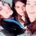 Pelin Abay Instagram - BİZ ESKİ DİŞ TELLİLER NEYİN EĞRİ NEYİN DOĞRU OLDUĞUNU ÇOK İYİ BİLİRİZ- Önce Uğurtay, sonra lise 3’e başlarken ben, benim tellerime ‘birıs geç ılmadı mıa sence dea Pelin’ dedikten yaklaşık bir sene sonra da Büşrajlfskghjs- YA NE GÜZEL BİRİLERİNİN AĞZINI ZOR KAPATTIĞI GÜNLERİ BİLMEKHWSSDJH💜