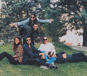 Pelin Abay Instagram - Tunalı mı la bura? 💙