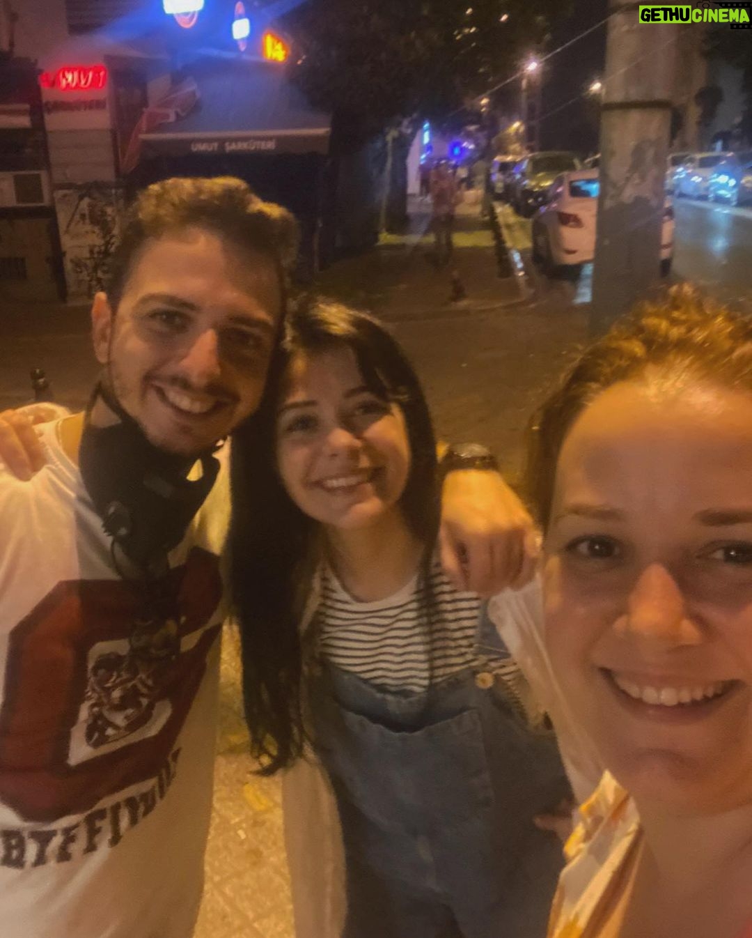 Pelin Abay Instagram - İyi bir personal space ha? ❤️🩹