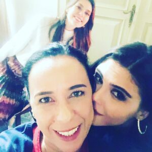 Pelinsu Pir Instagram - #tbt mi?😔çok özlem ,çok sevgi 🤗❤️😘#istanbullugelin #canlarım #özlemle