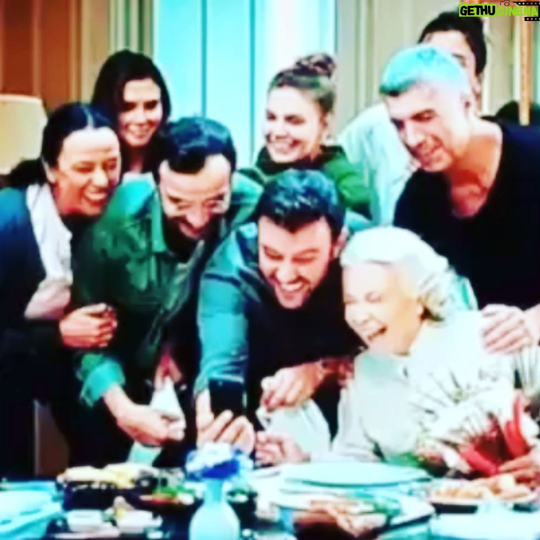 Pelinsu Pir - 9.9K Likes - #tbt mi?😔çok özlem ,çok sevgi 🤗❤️😘#istanbullugelin #canlarım #özlemle